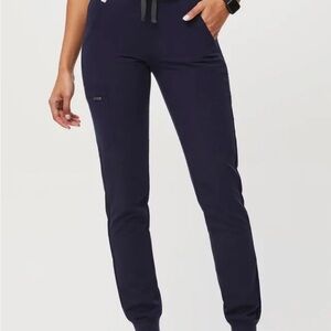 Figs Women's Navy Jogger Scrub Pants, size medium/petite (similar to “Zamora”)
